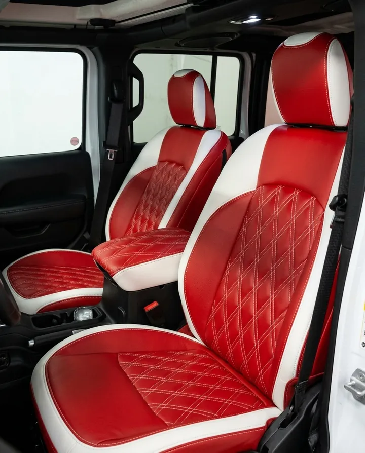 Asientos de auto en cuero rojo con costura de diamante — General Interior Upholstery Miami